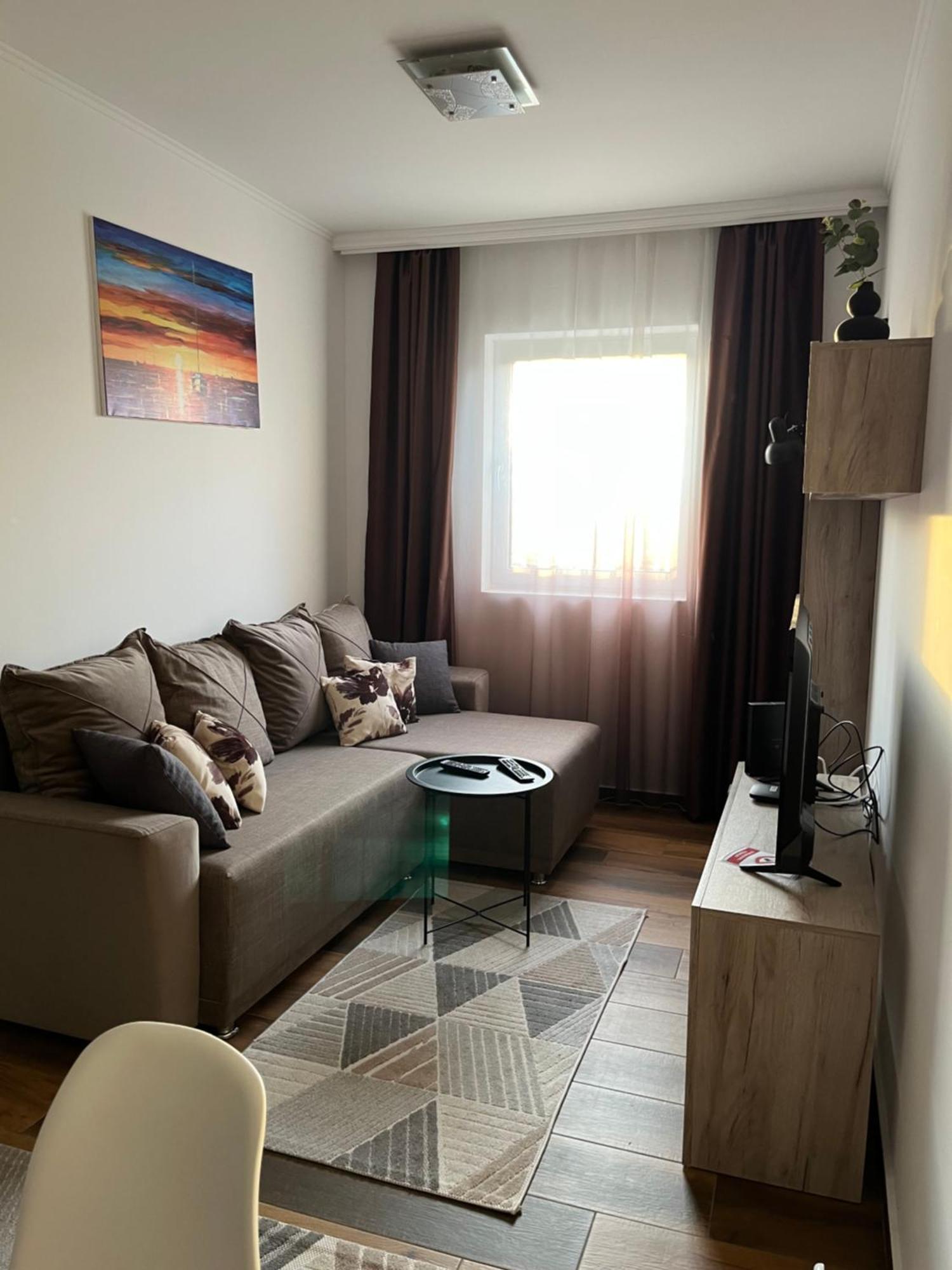 Airport Sky Apartments Lux Bělehrad Exteriér fotografie